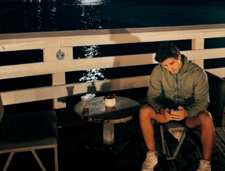 Ricky Tavares, intérprete em Reis, abre álbum de viagem a Los Angeles (EUA)